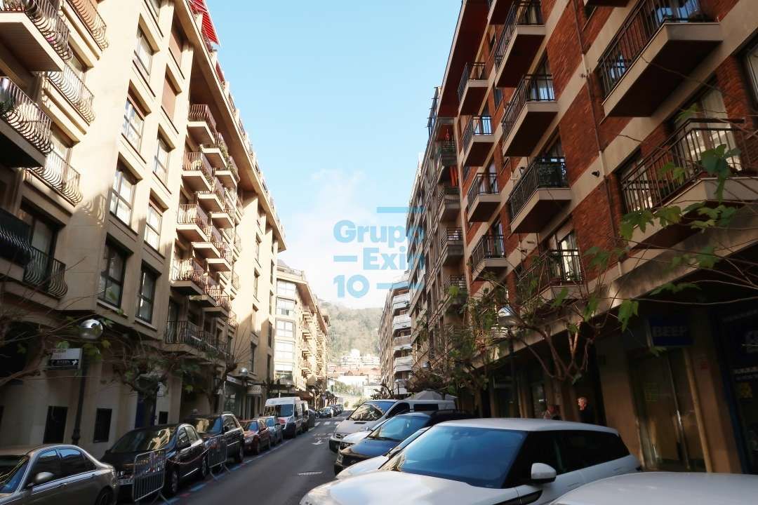 Vista exterior de Local en venda en Donostia - San Sebastián 