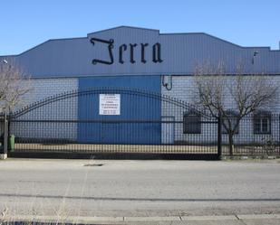 Vista exterior de Nau industrial en venda en Llerena