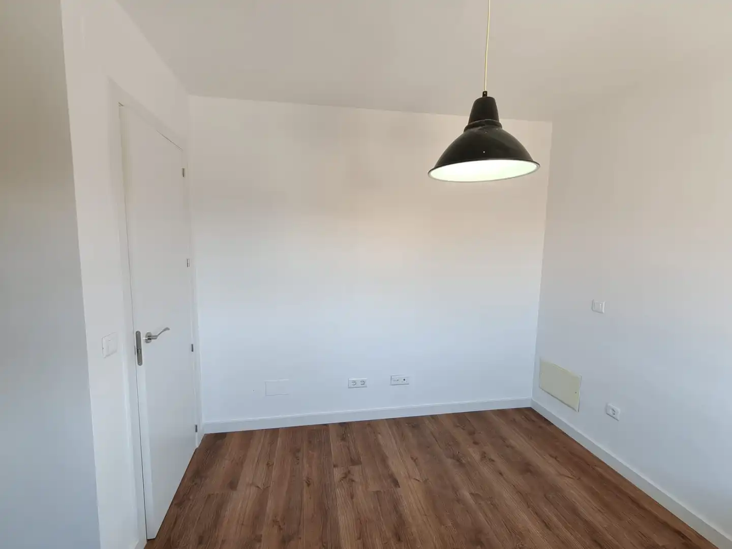 Habitación de Casa adosada en venta en Barcience con Calefacción, Jardín privado y Amueblado