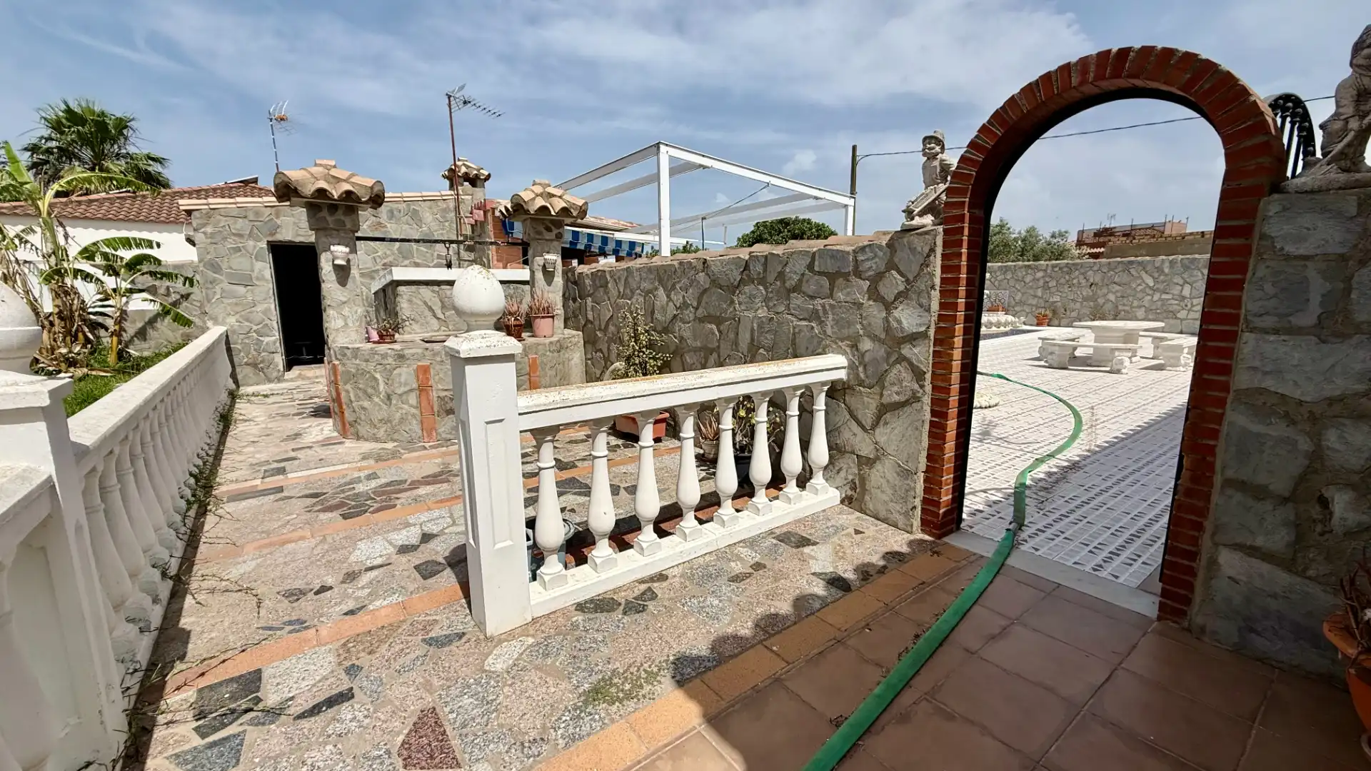Terraza de Casa o chalet en venta en Chiclana de la Frontera con Aire acondicionado, Calefacción y Jardín privado