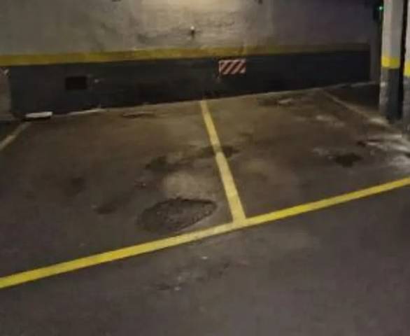 Garaje en Alquiler en Calle de la Infanta Mercedes, 83 en Castillejos - Cuzco