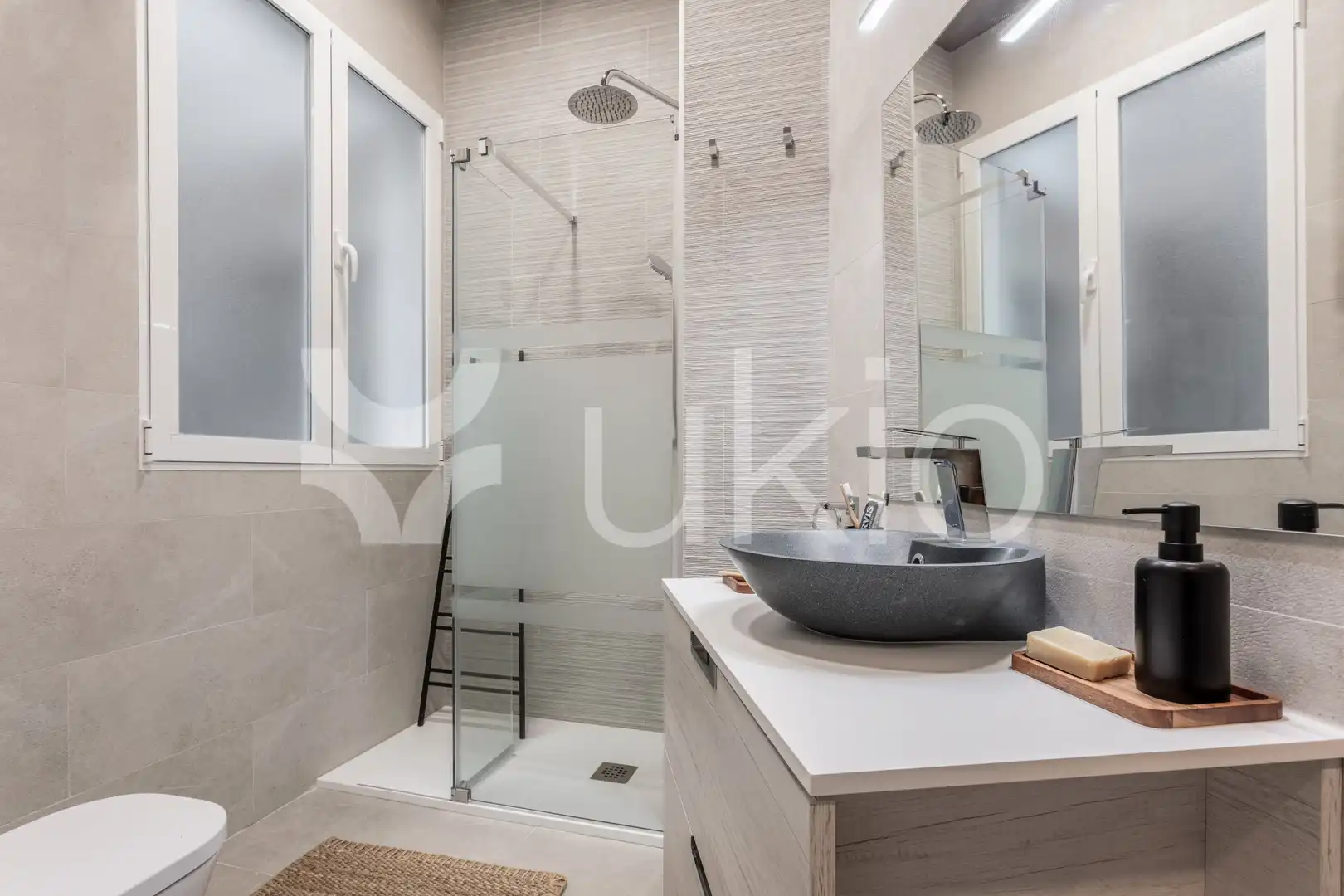 Baño de Apartamento de alquiler en Madrid con Aire acondicionado, Amueblado y Horno