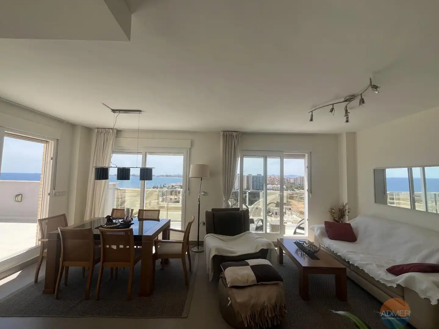 Wohnzimmer von Wohnung zum Verkauf in La Manga del Mar Menor mit Klimaanlage, Heizung und Terrasse