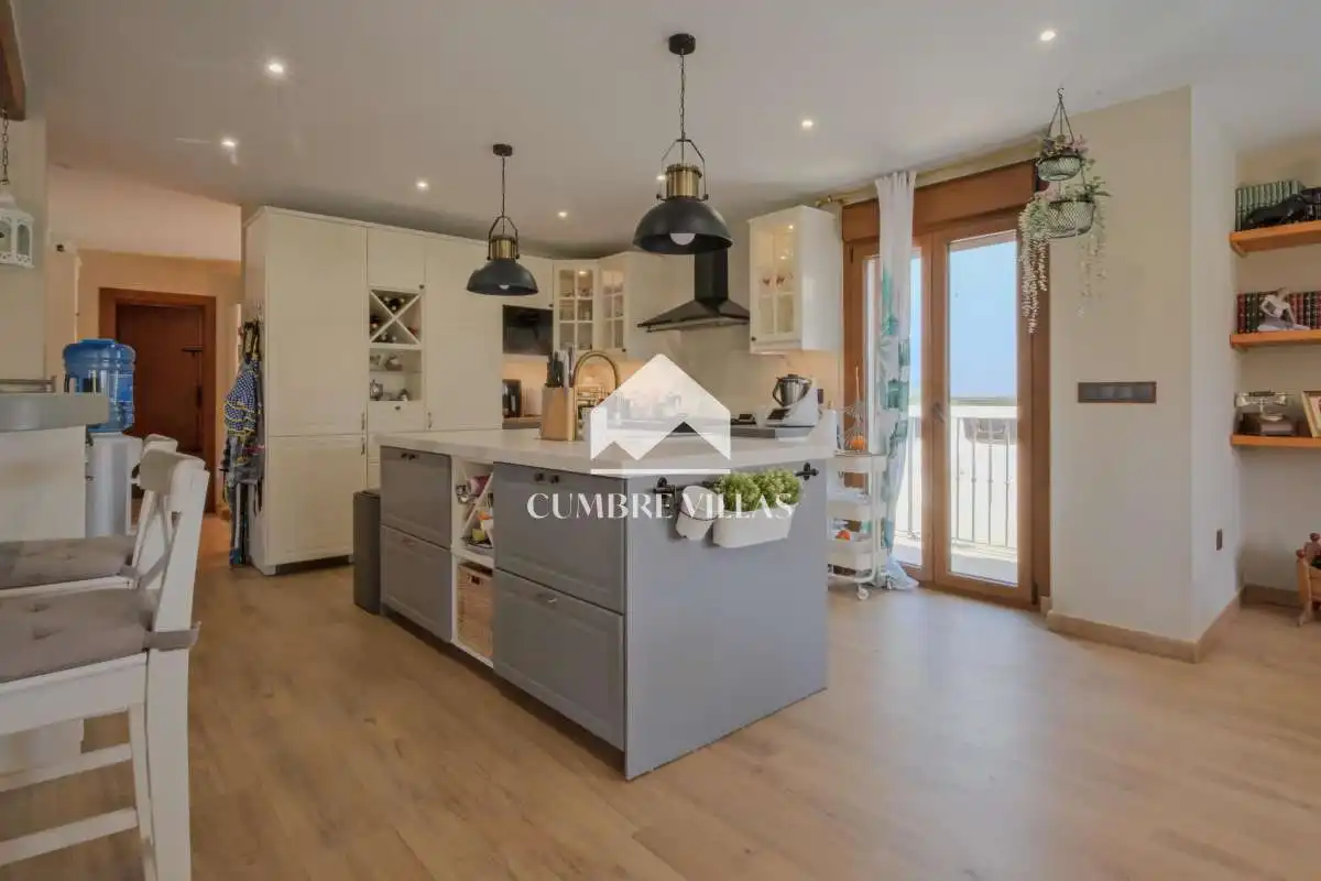 Cocina de Casa o chalet en venta en Almuñécar con Jardín privado, Terraza y Amueblado