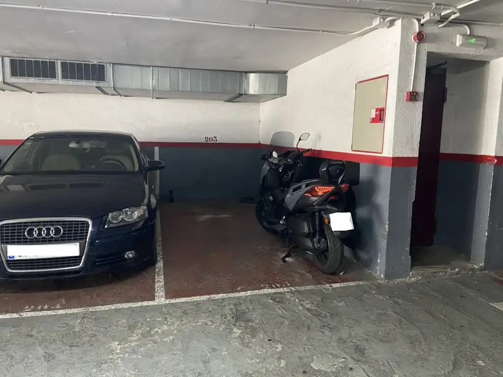 Individual for sale in La Gleva