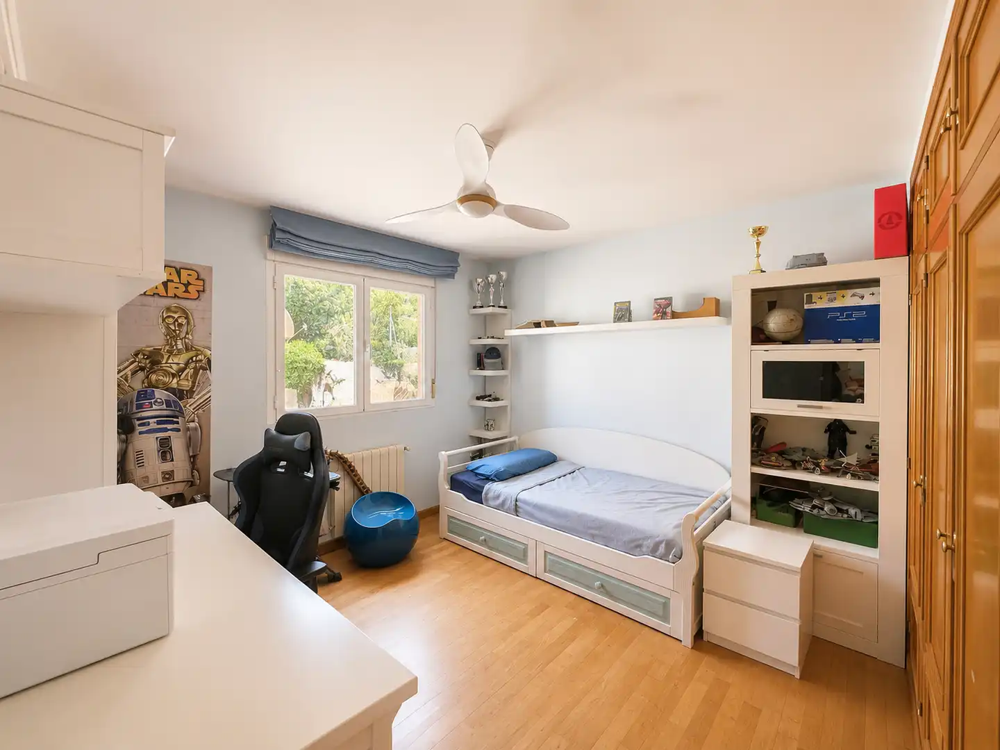 Habitación de Casa adosada en venta en Torrelodones con Piscina comunitaria