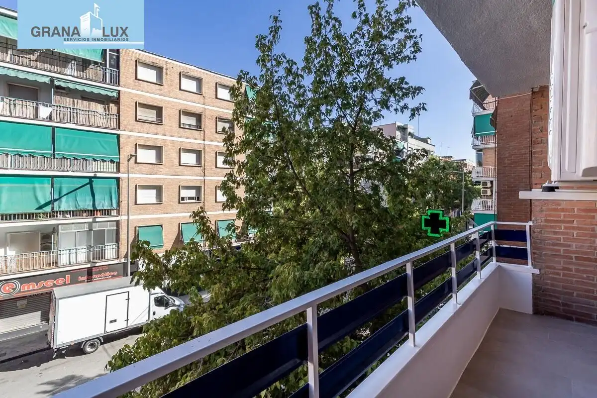 Appartamento con terrazza in vendita a Calle ALMUÑECAR, imagen 5