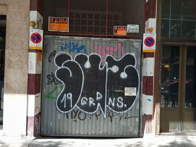 Garage zur Miete in Carrer de Sant Vicent Màrtir, 146, Arrancapins