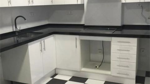 Foto 2 de Piso en venta en Calle José Posada Herrera, 6, Centro, Torrelavega