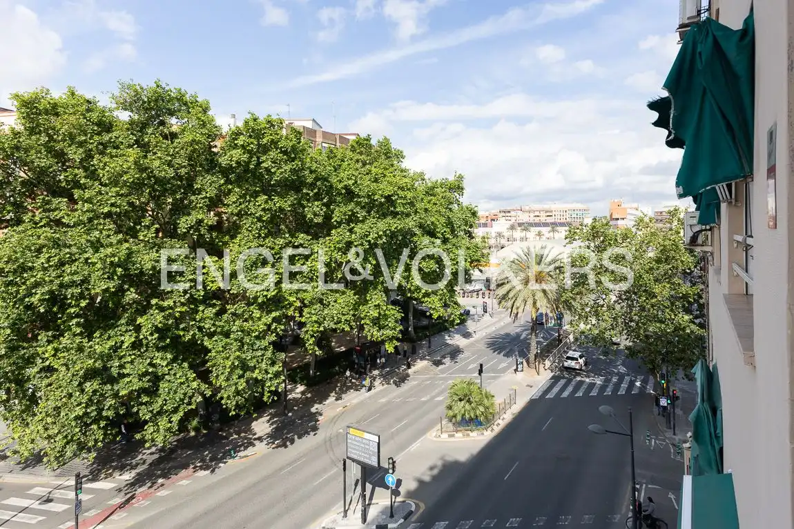 Vista exterior de Piso en venta en Valencia con Aire acondicionado, Calefacción y Balcón