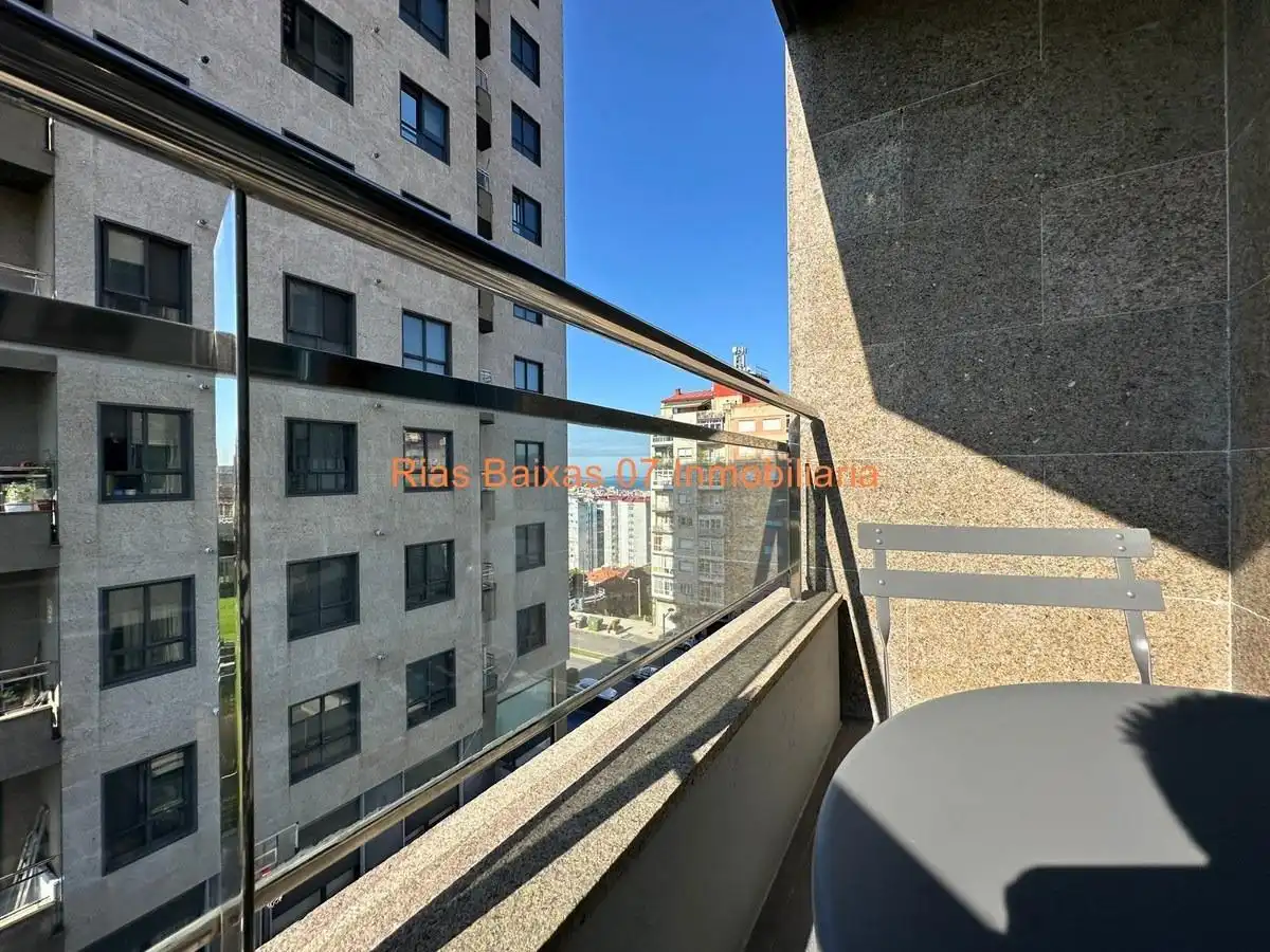 Terrassa de Pis en venda en Vigo  amb Calefacció, Terrassa i Moblat