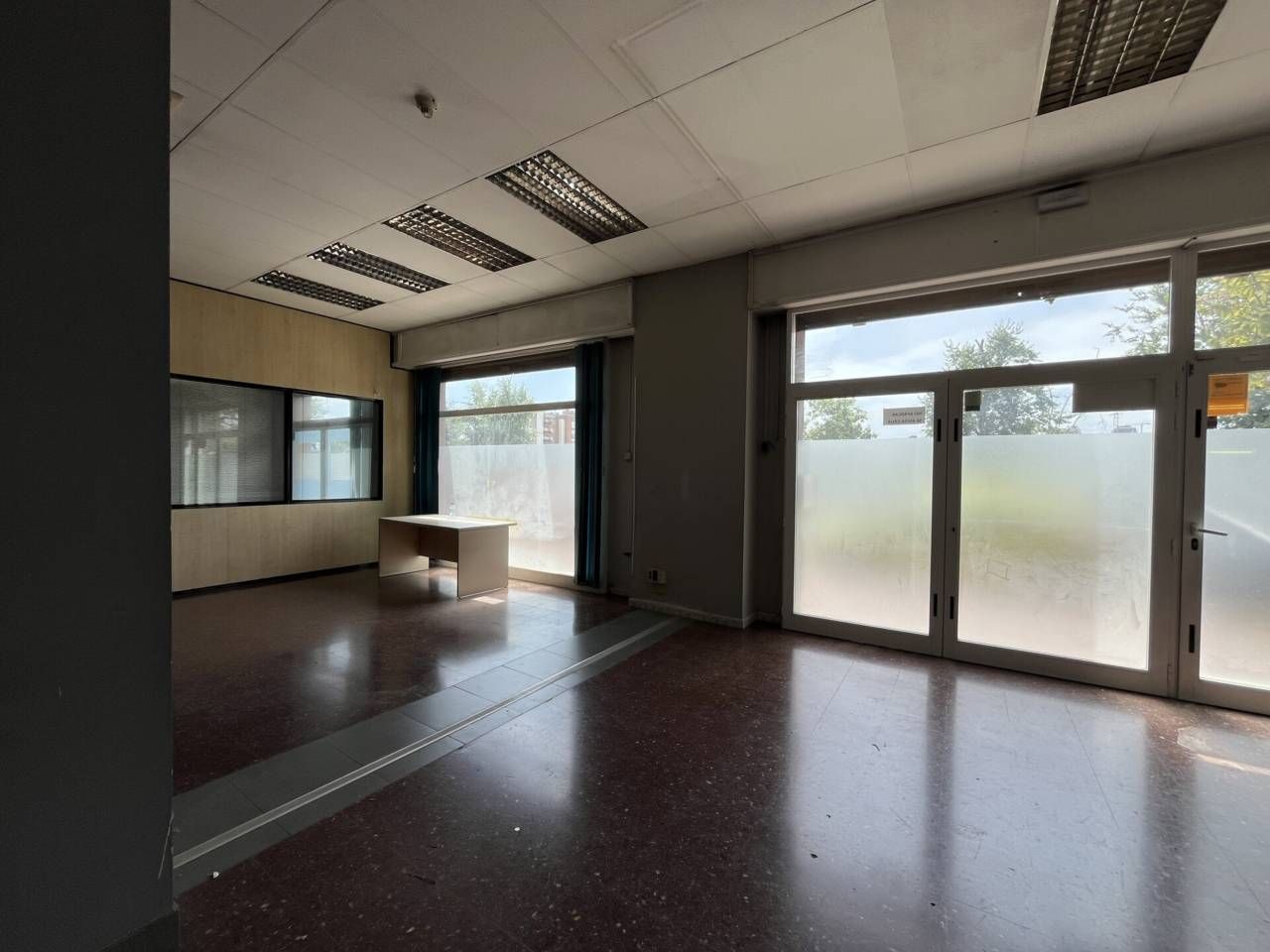 Premises to rent in Esplugues de Llobregat  with Air Conditioner and Alarm