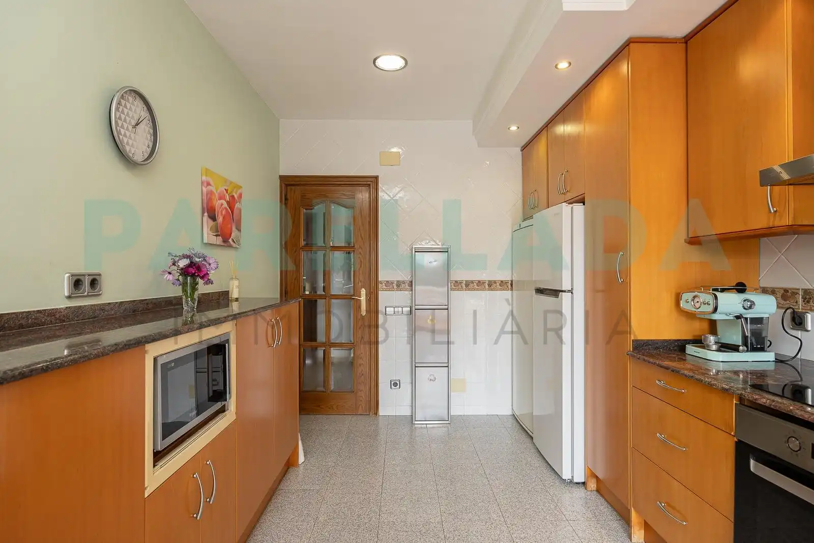 Cocina de Casa o chalet en venta en Badalona con Aire acondicionado, Calefacción y Jardín privado