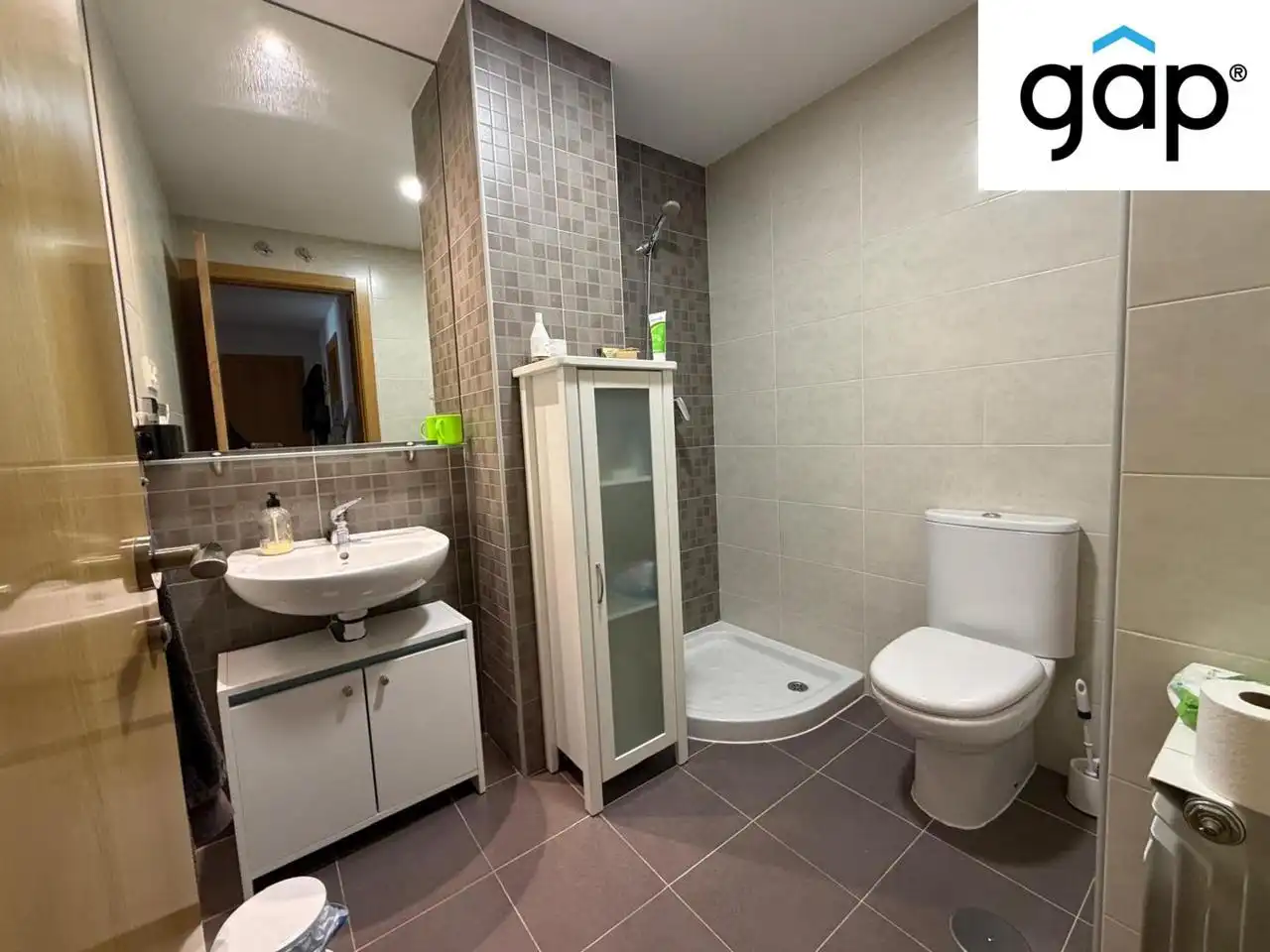 Baño de Piso de alquiler en Cuenca con Terraza y Amueblado