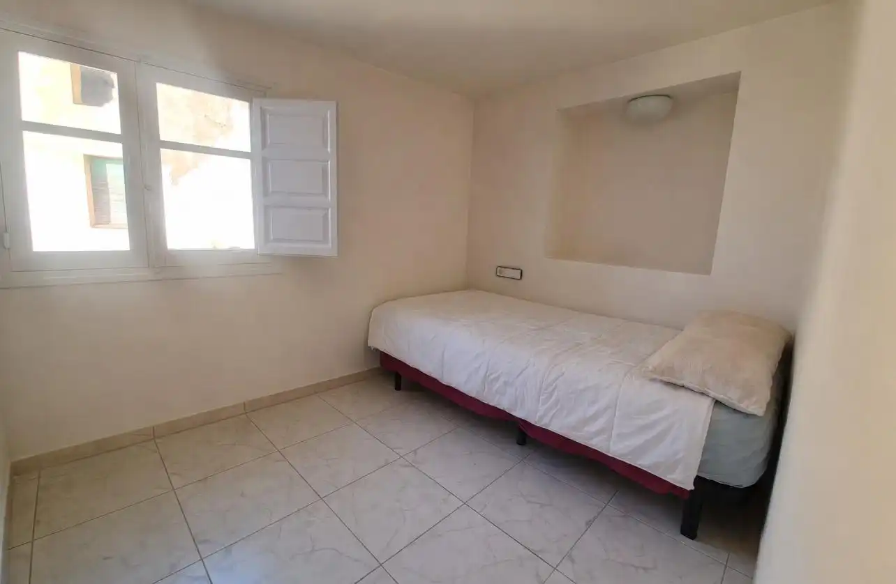 Habitación de Casa o chalet en venta en Tivissa con Parquet, Amueblado y Balcón