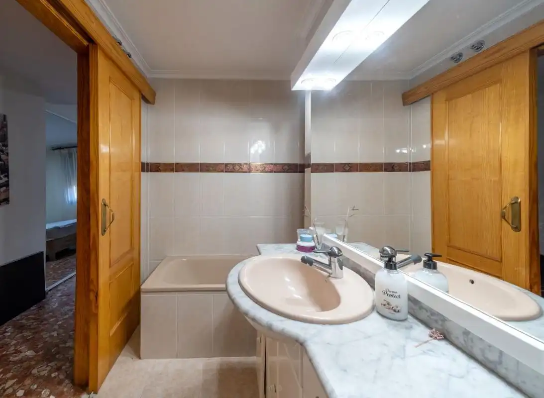Flat with lift for sale in Avinguda de València, imagen 13