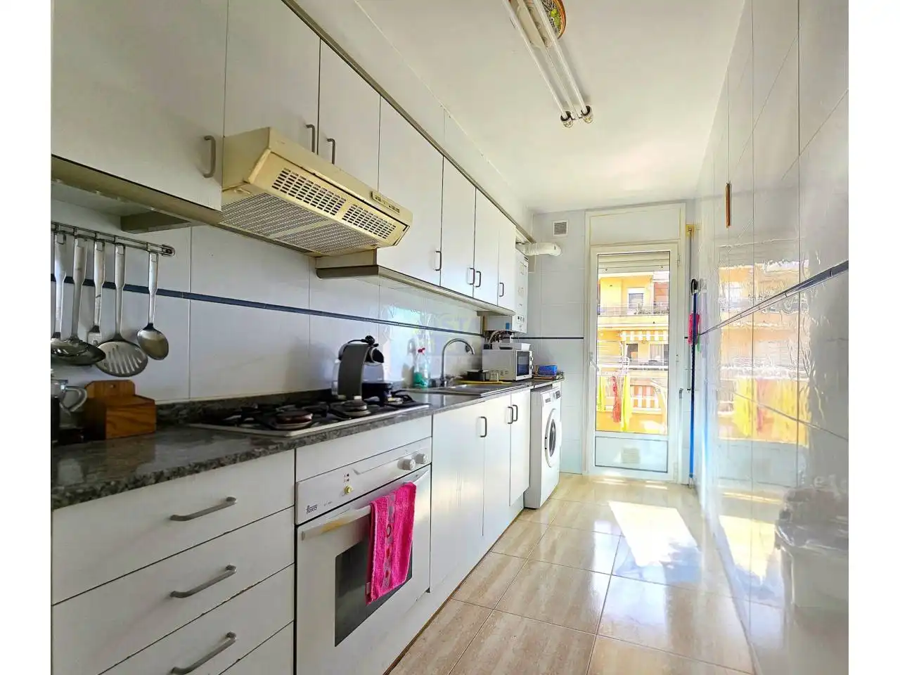 Flat with pool for sale in Marítim, imagen 3