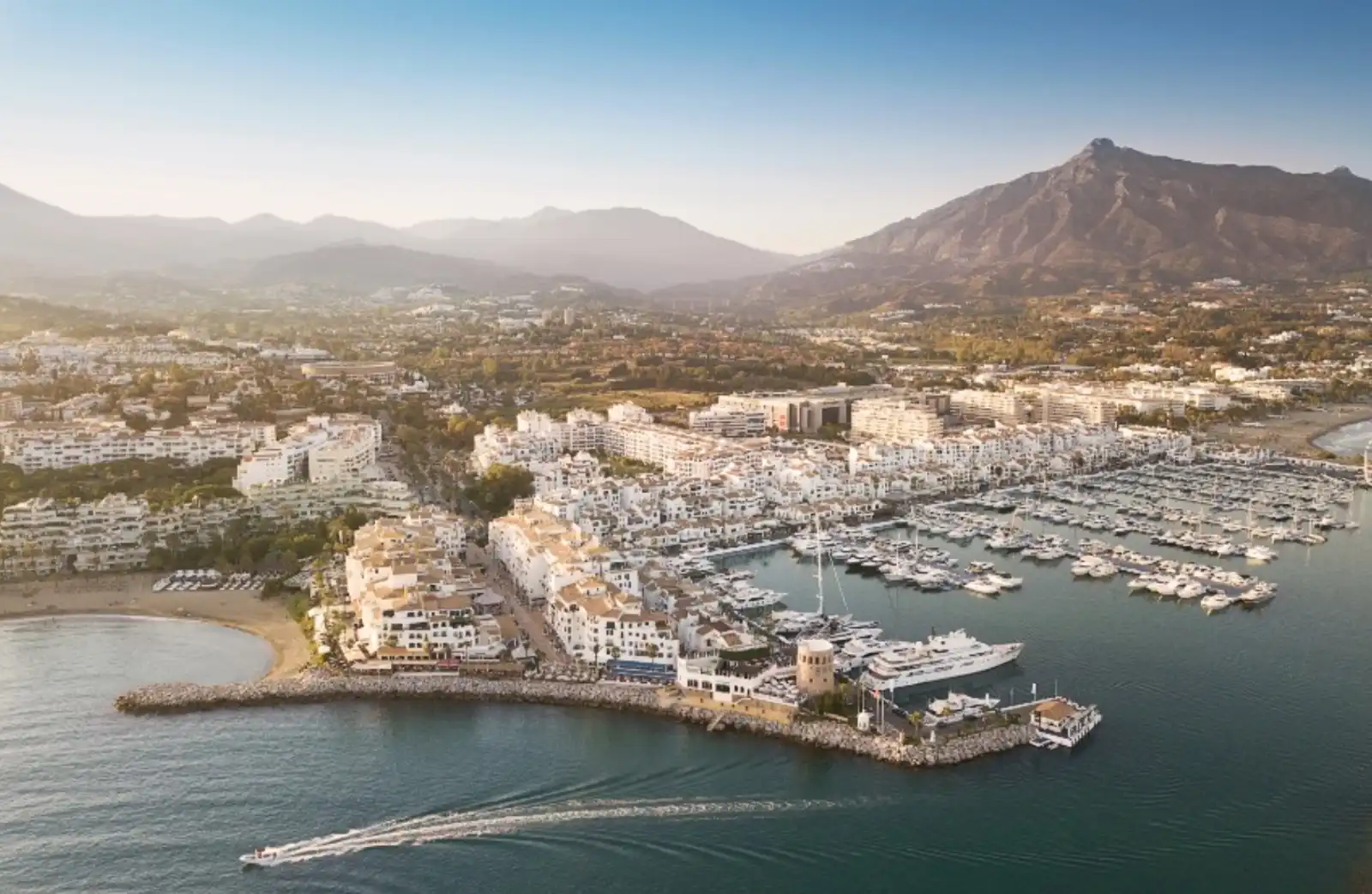 Vista exterior de Apartamento en venta en Marbella con Aire acondicionado, Amueblado y Horno