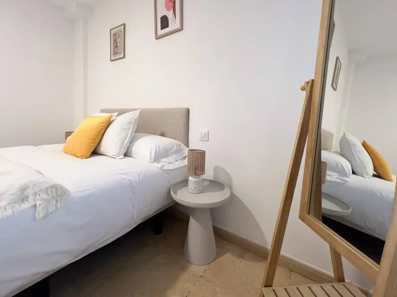 Schlafzimmer von Wohnung zur Miete in Centre - Sant Josep - Sanfeliu
