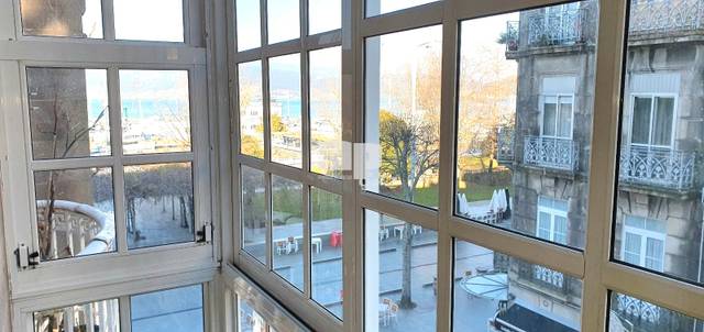 Piso en Venta en Rúa Castelar en Centro - Areal