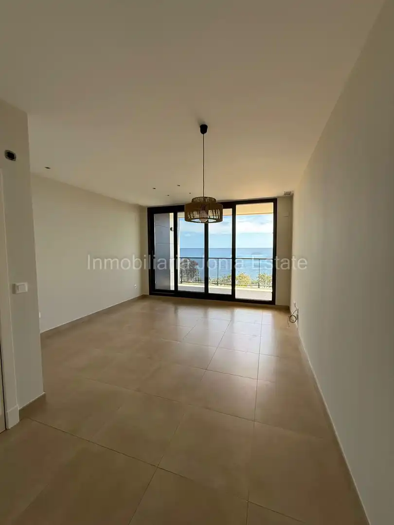 Sala d'estar de Apartament de lloguer en Villajoyosa / La Vila Joiosa amb Aire condicionat, Jardí privat i Terrassa