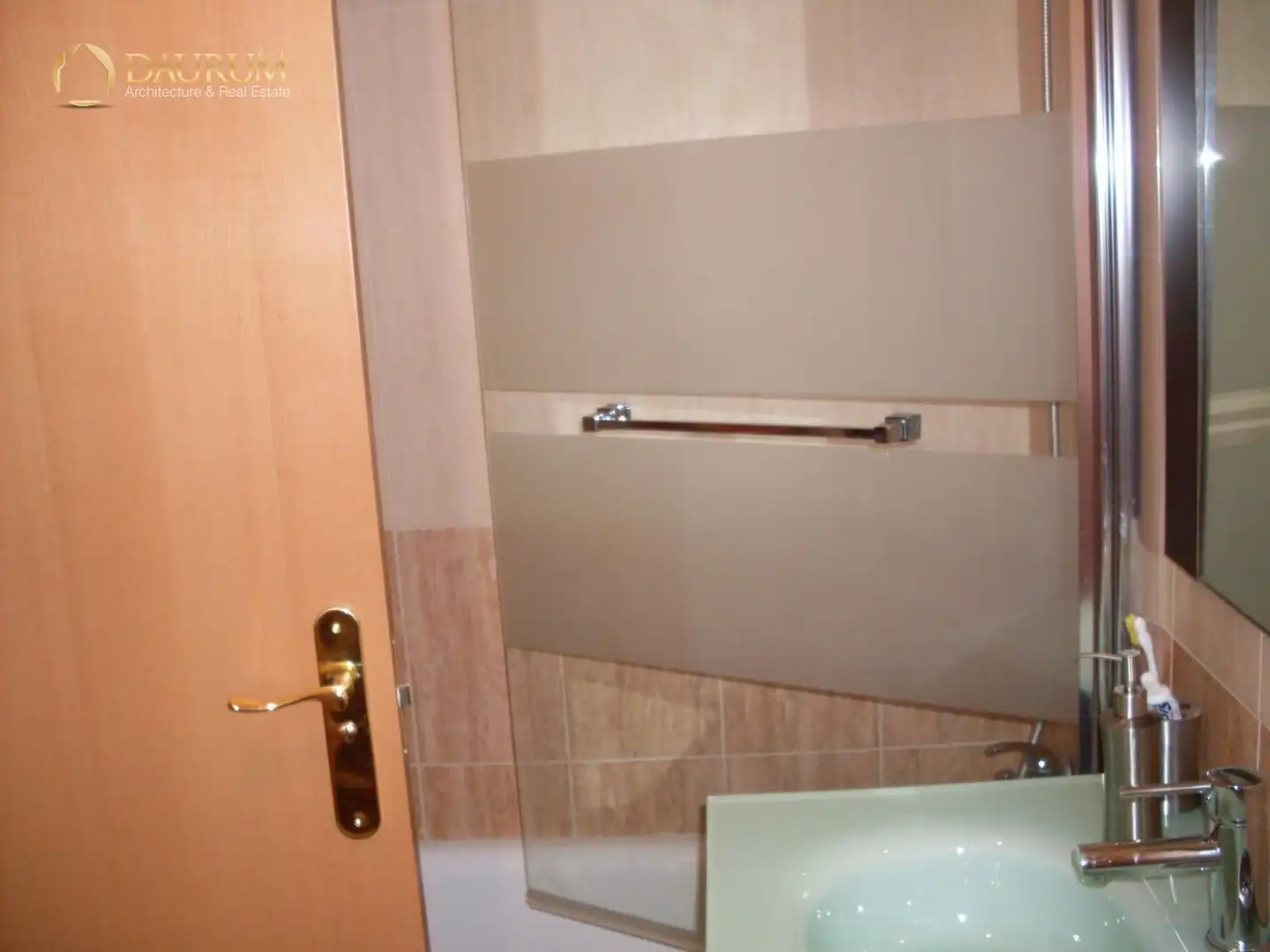 Baño de Piso en venta en Monforte del Cid con Aire acondicionado, Calefacción y Amueblado