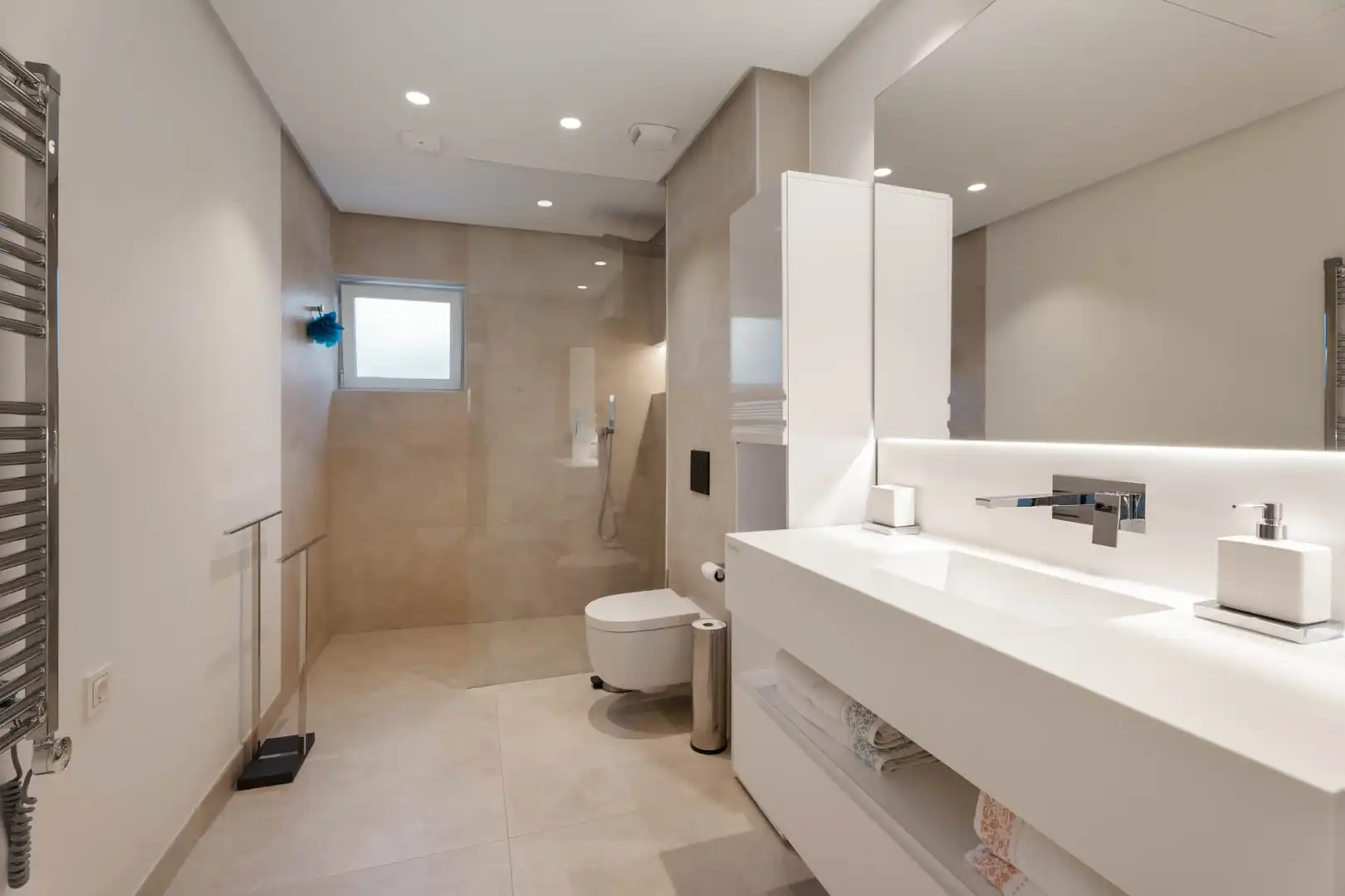 Baño de Planta baja en venta en Ojén con Aire acondicionado, Jardín privado y Terraza