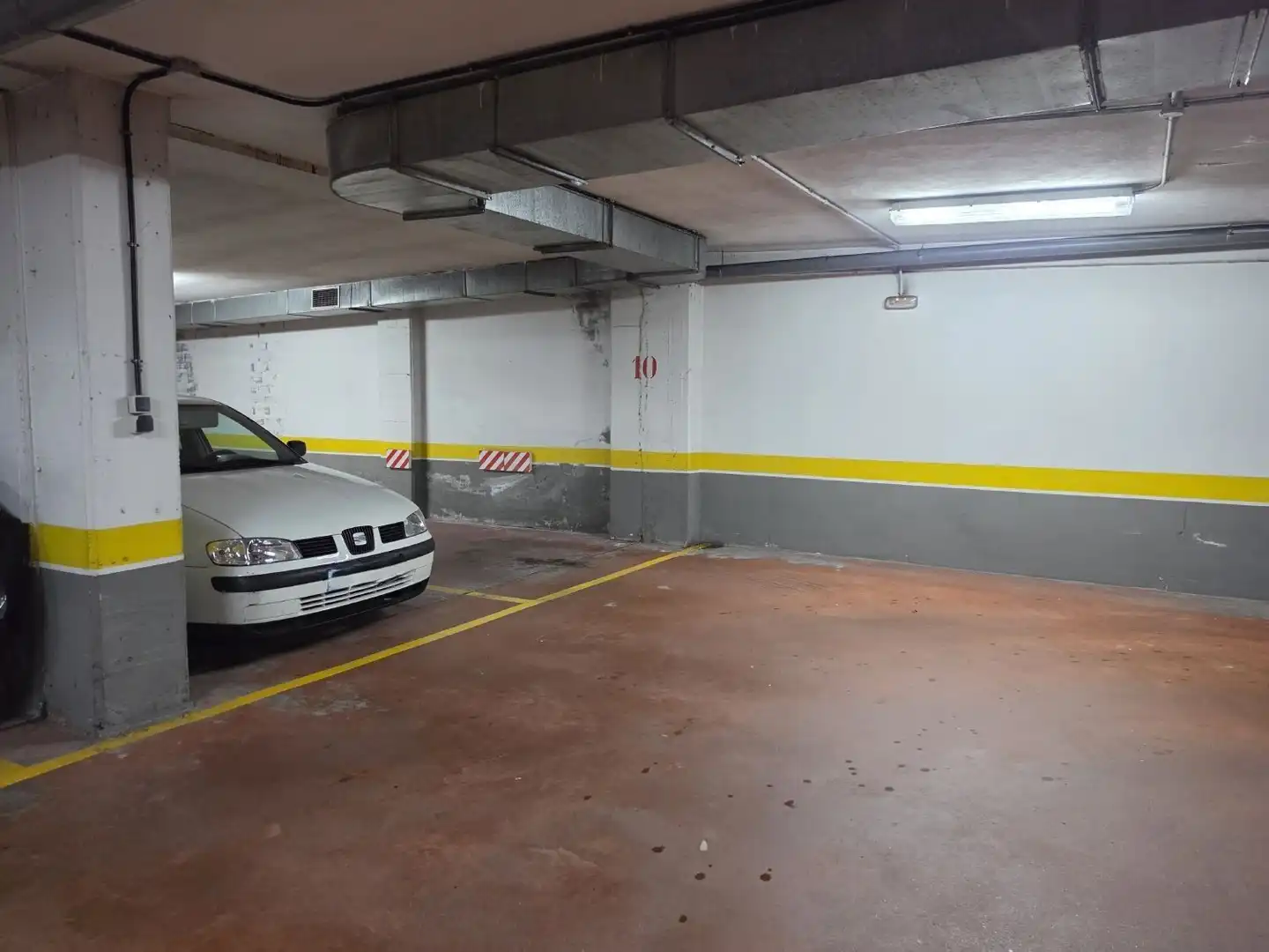 Parking de Piso en venta en A Coruña Capital  con Calefacción y Trastero