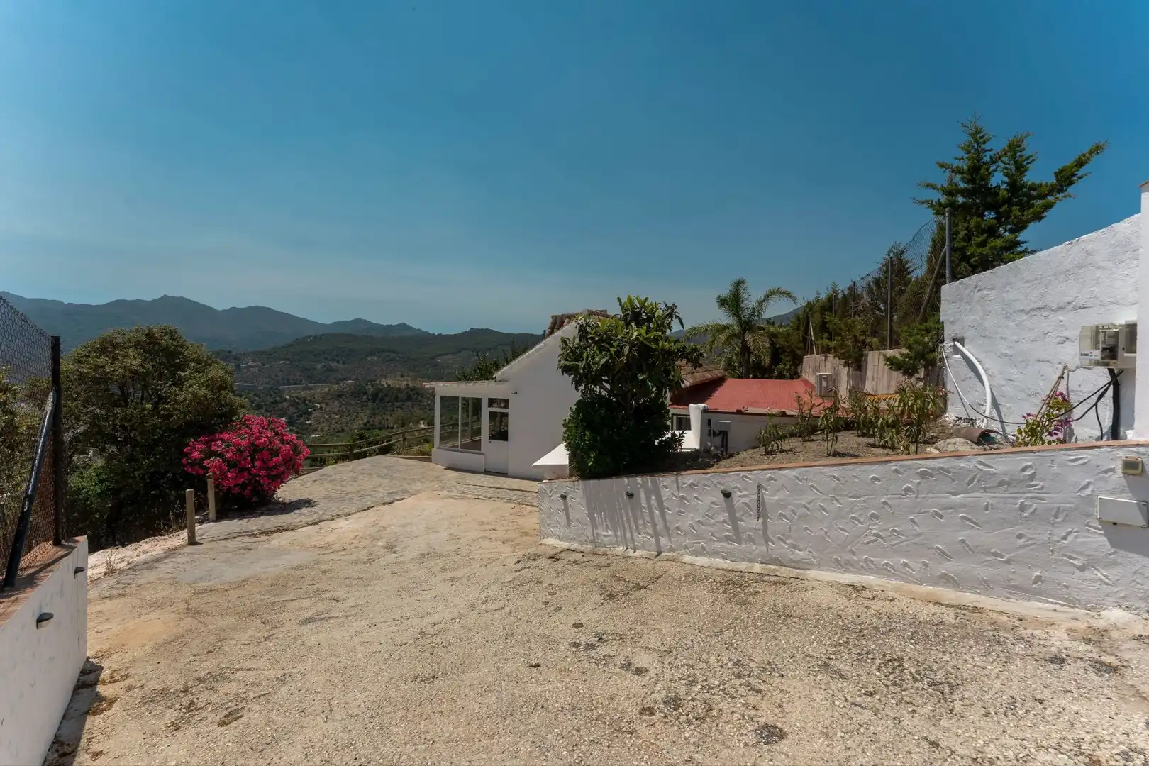 Vista exterior de Finca rústica en venta en Monda con Aire acondicionado y Piscina