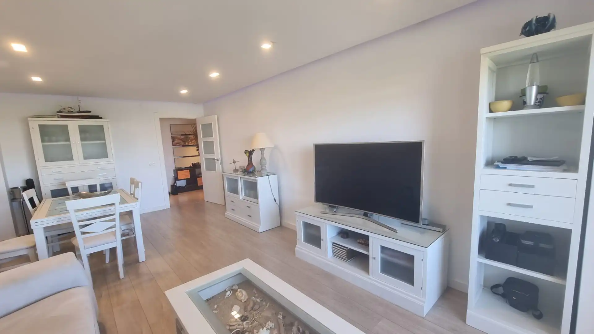 Flat with pool to rent in Churriana, imagen 3