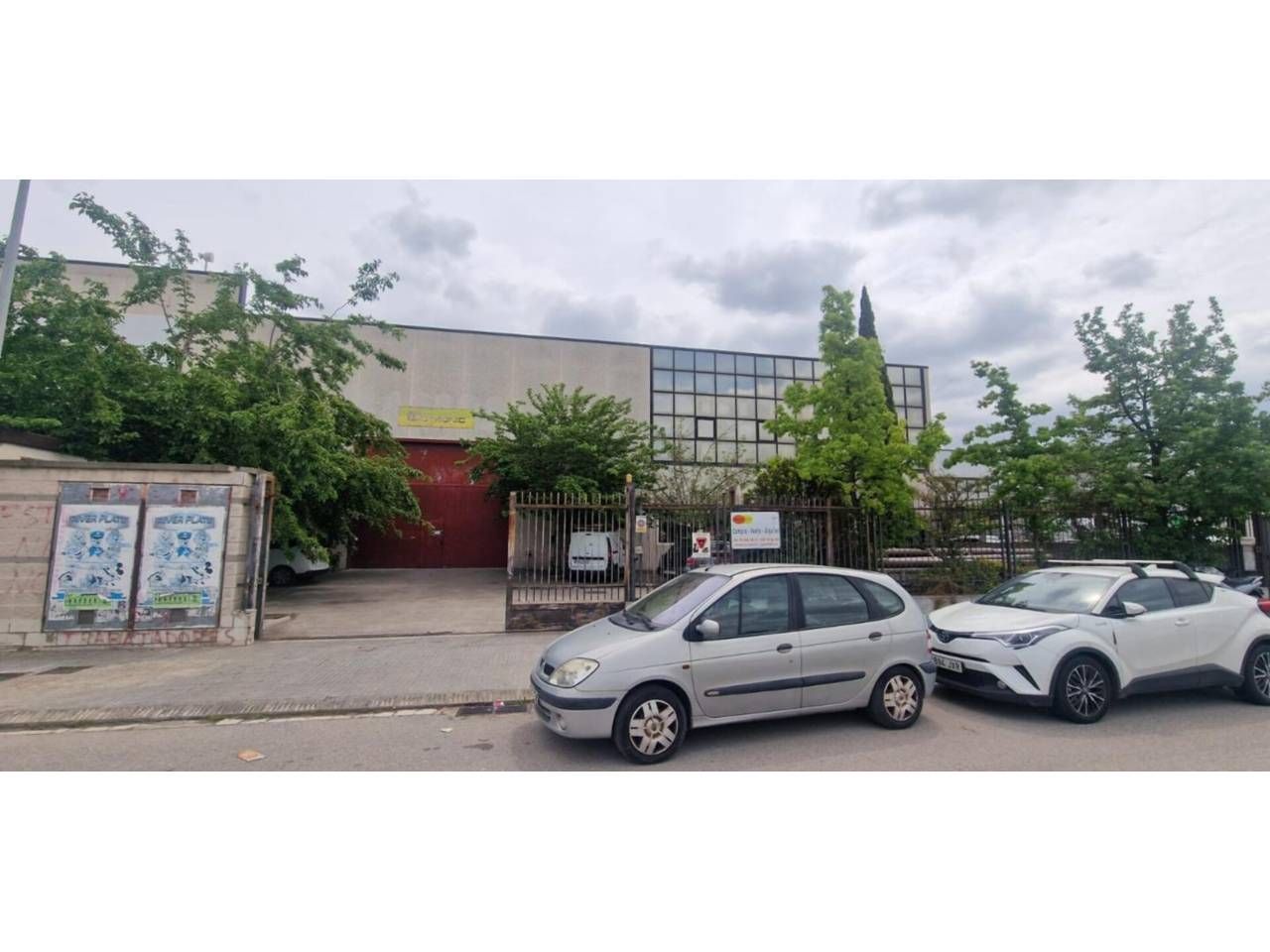 Exterior view of Industrial buildings for sale in Montcada i Reixac