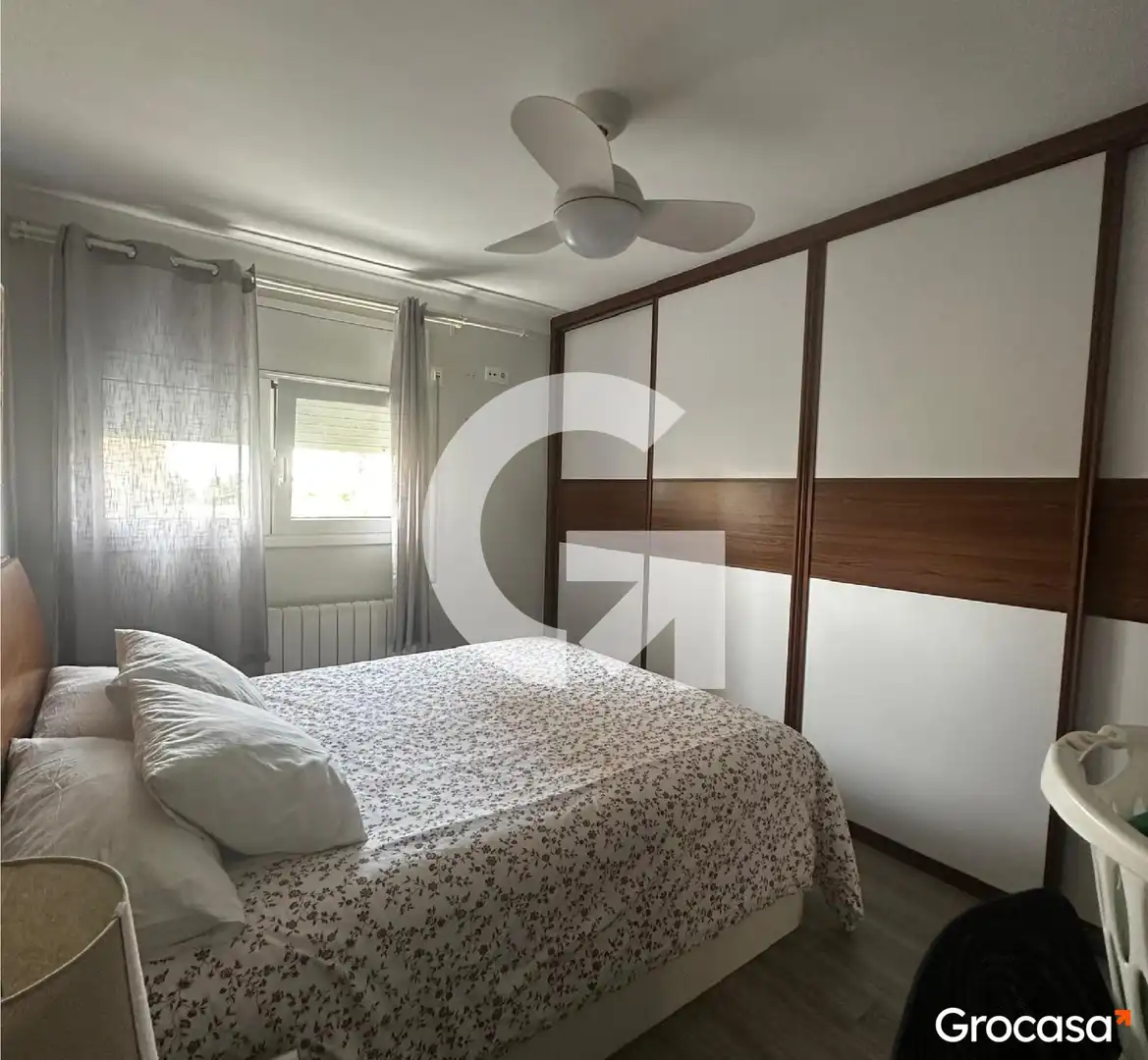 Bedroom of Flat for sale in L'Hospitalet de Llobregat  with Air Conditioner