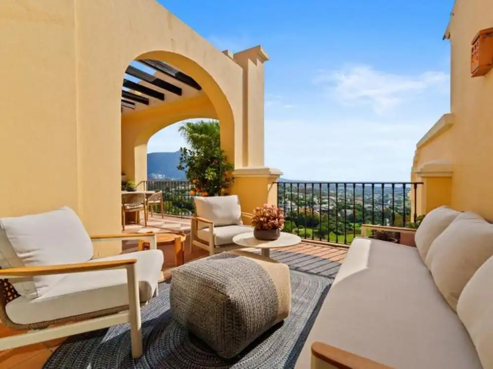Penthouse with terrace for sale in La Quinta, imagen 5