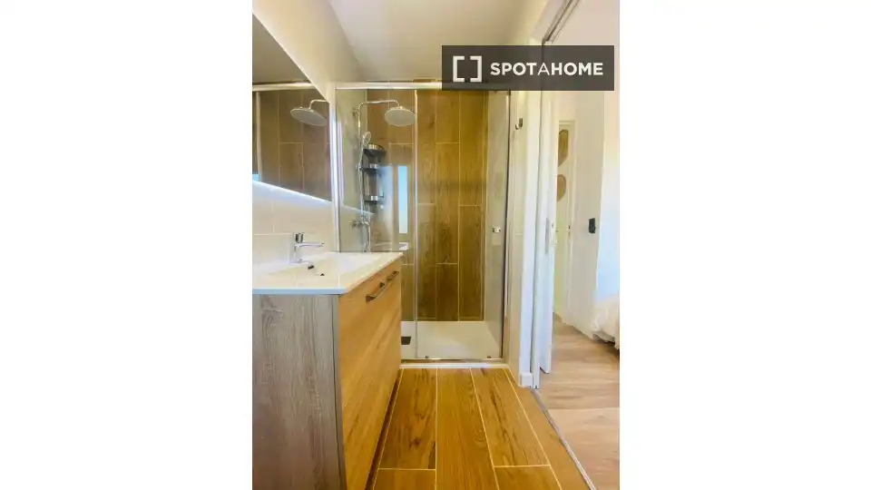 Habitación de Piso de alquiler en Madrid con Aire acondicionado, Calefacción y Amueblado