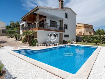 Casa con balcón en venta en L'Aragai