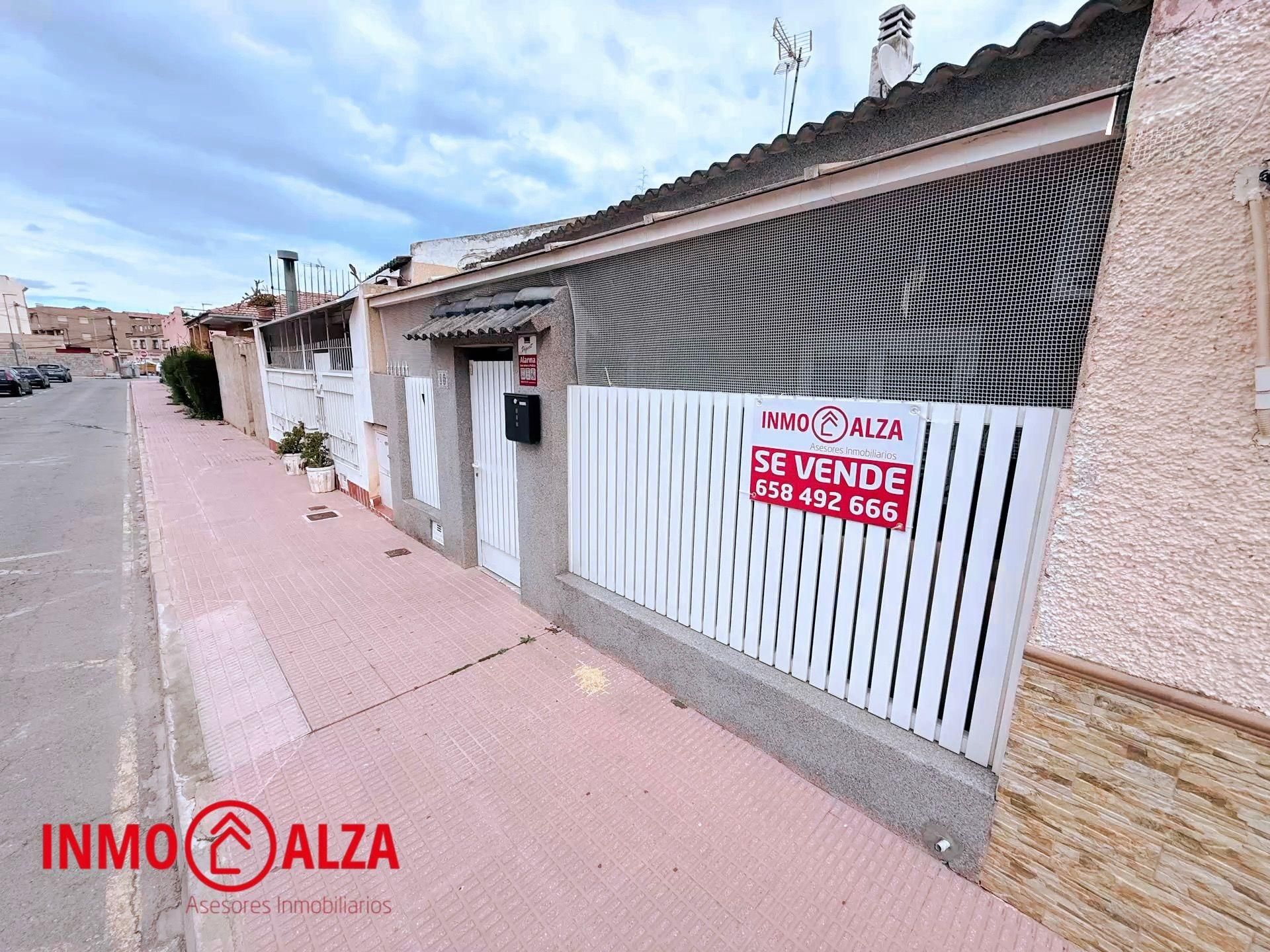 Exterior view of House or chalet for sale in Los Alcázares  with Terrace and Furnished