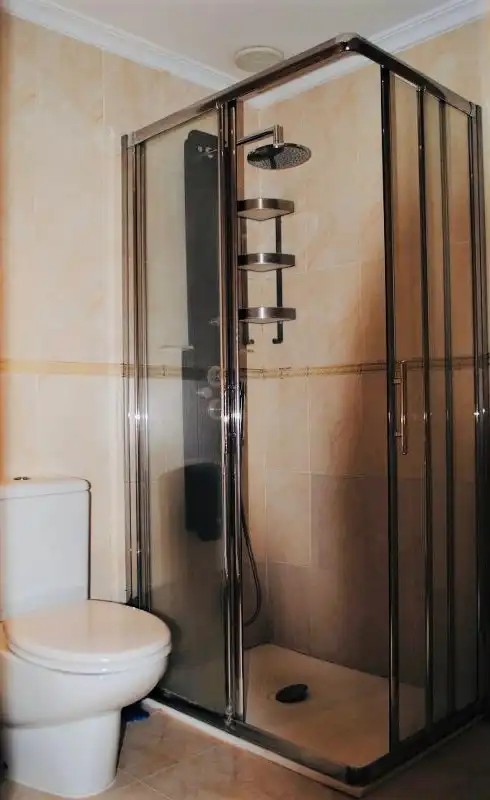 Badezimmer von Erdgeschoss zum Verkauf in Dénia mit Klimaanlage, Heizung und Terrasse
