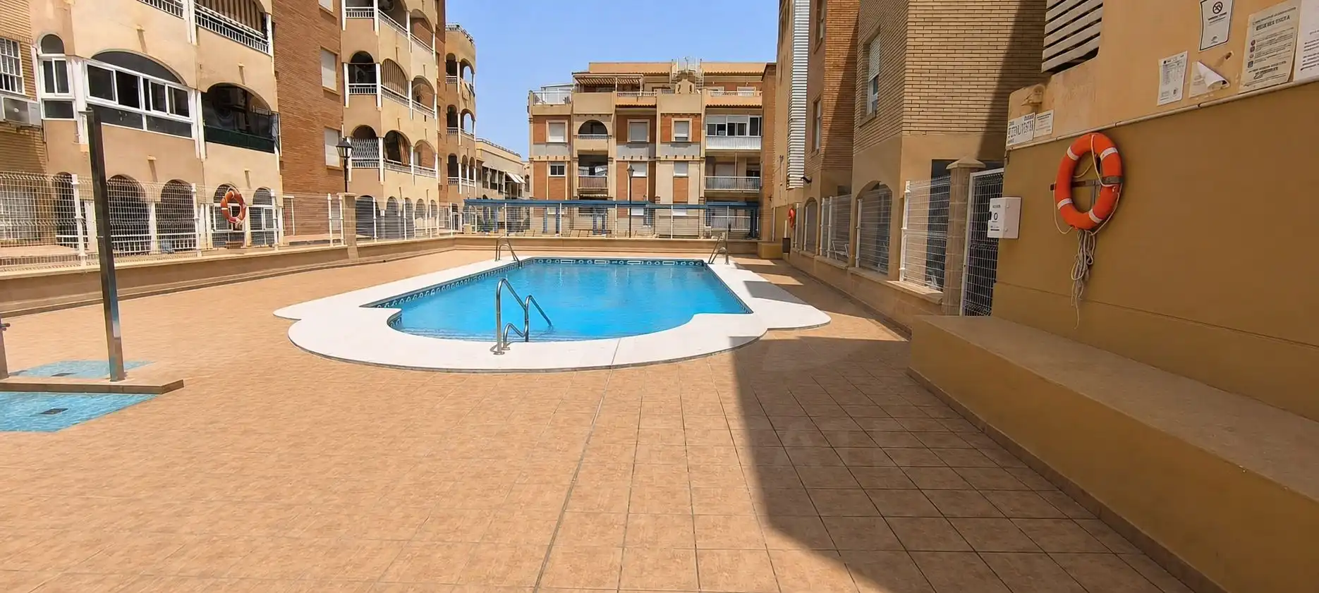 Piscina de Pis en venda en Roquetas de Mar