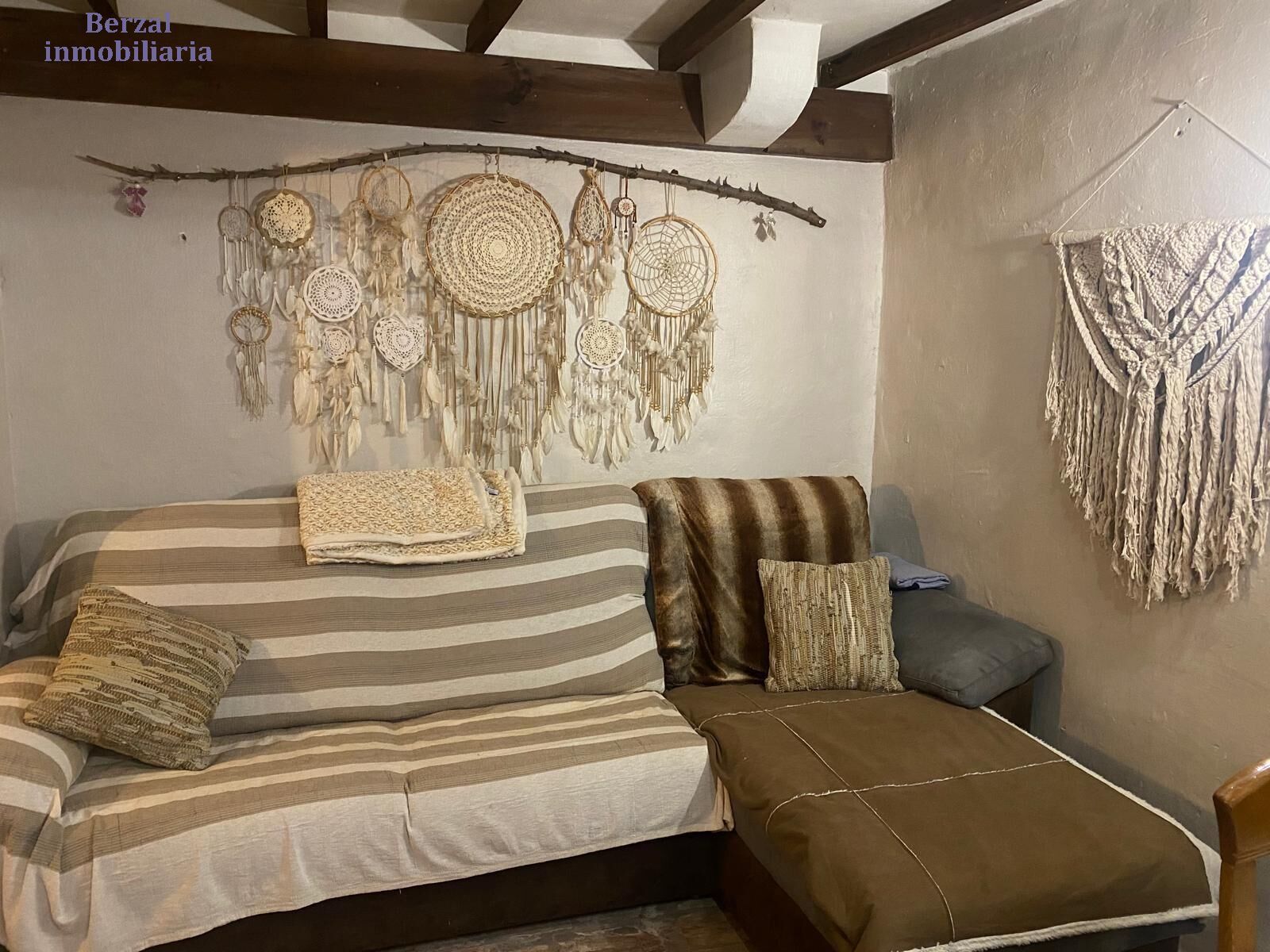 Living room of Study for sale in Villamediana de Iregua  with Community pool