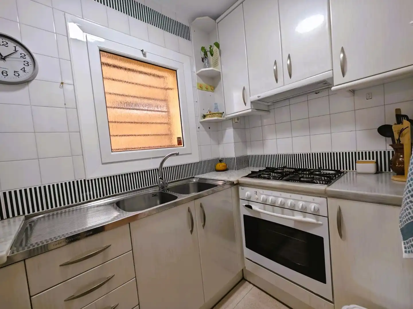 Küche von Wohnung zum Verkauf in Tossa de Mar mit Privatgarten, Terrasse und Möbliert
