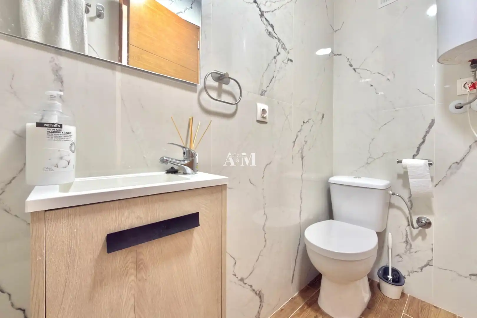 Badezimmer von Wohnung zur Miete in Guardamar del Segura mit Klimaanlage, Heizung und Terrasse