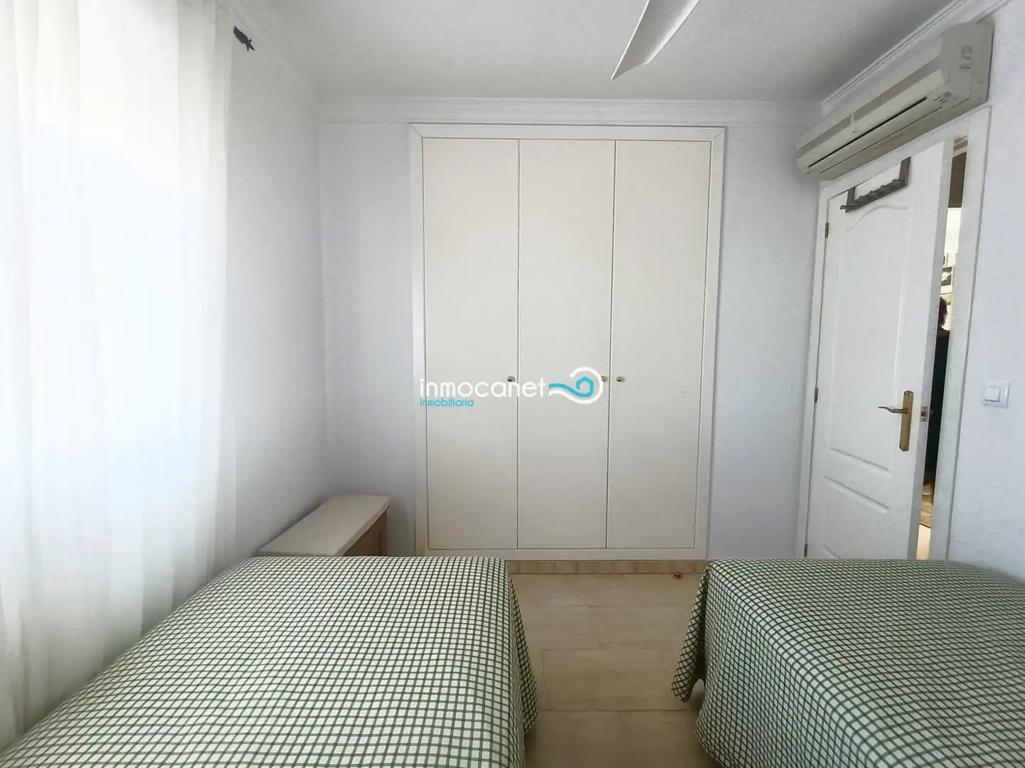 Habitación de Casa adosada en venta en Oliva con Aire acondicionado, Terraza y Piscina
