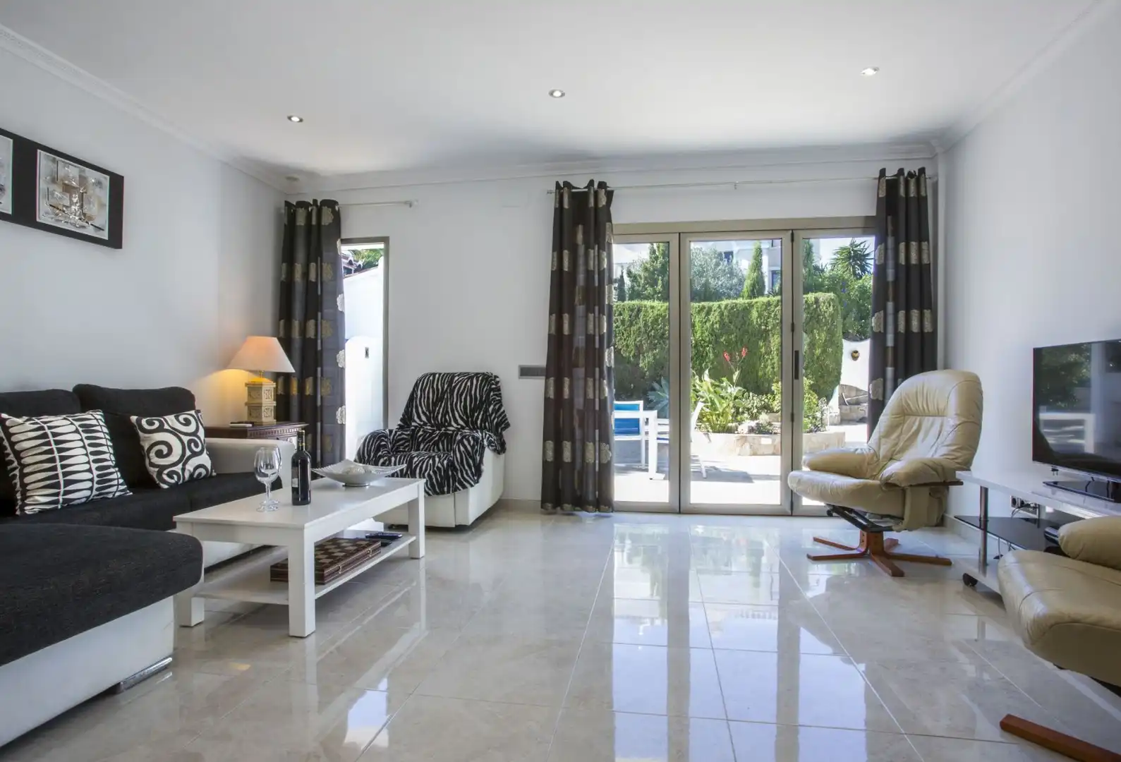 Casa o chalet en venta en La Caleta - La Calalga - Les Bassetes