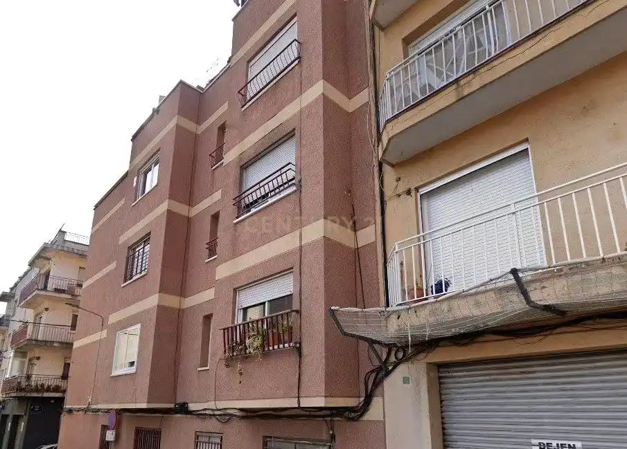Vista exterior de Apartament en venda en Rubí