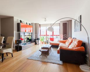 Living room of Apartment for sale in  Madrid Capital  with Air Conditioner, Heating and Storage room