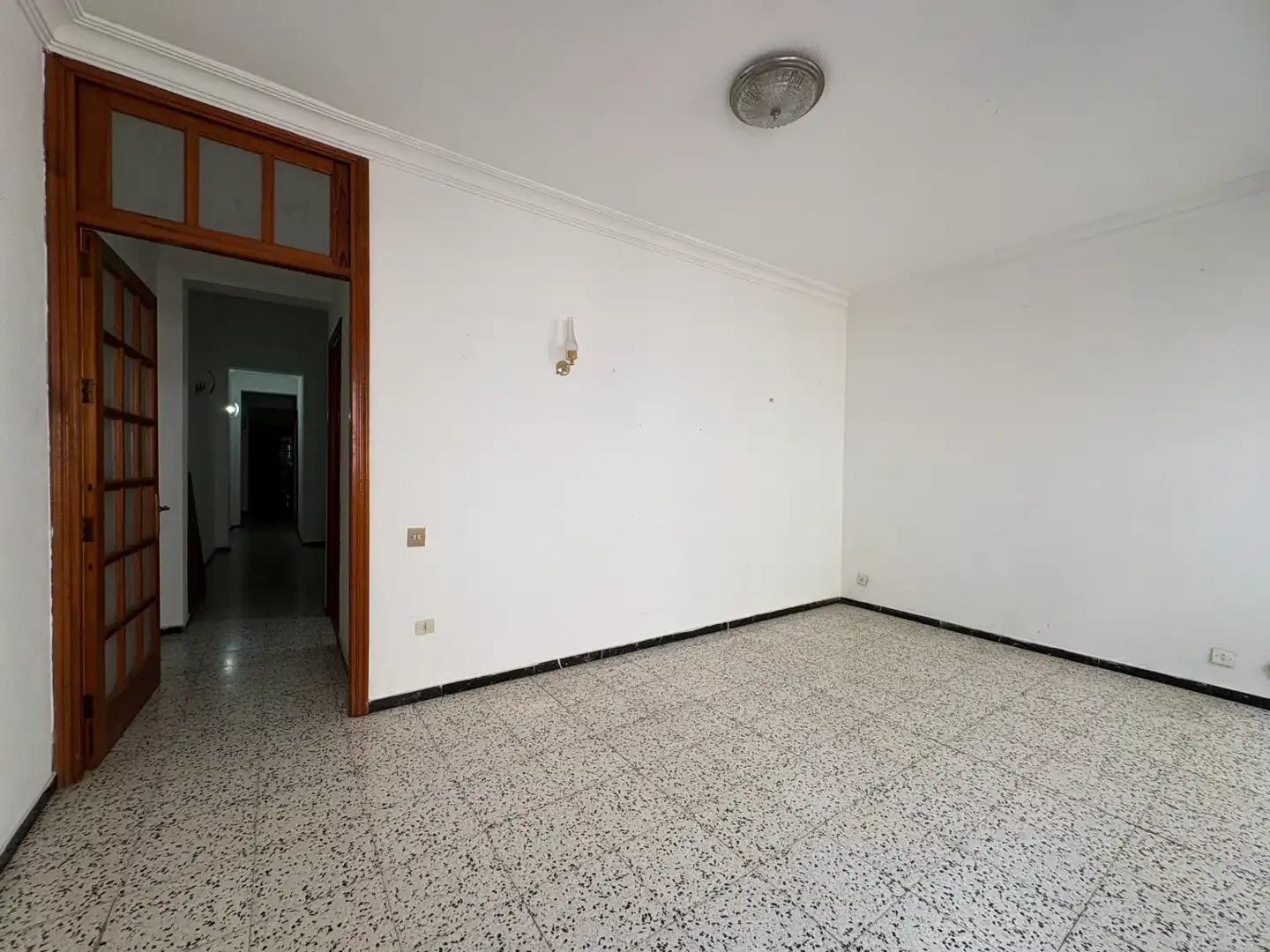 Sala d'estar de Pis en venda en Las Palmas de Gran Canaria amb Balcó