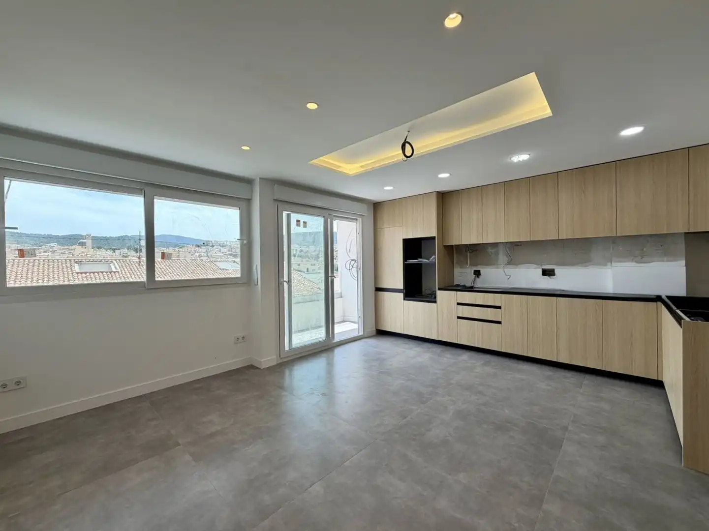 Küche von Wohnung zum Verkauf in Alcoy / Alcoi mit Klimaanlage und Terrasse