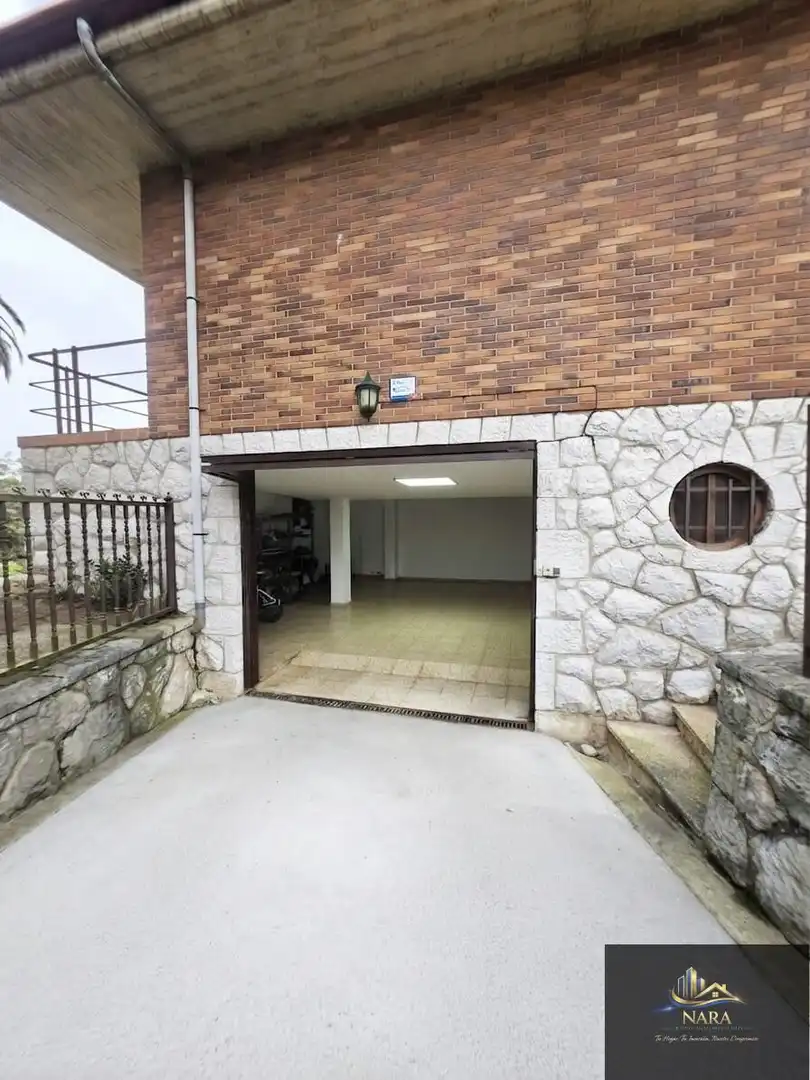 Parking of Houses for sale in Torrelavega   with Heating, Private garden and Parquet flooring