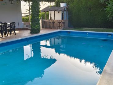 Villa con balcone in vendita a Calle Columela