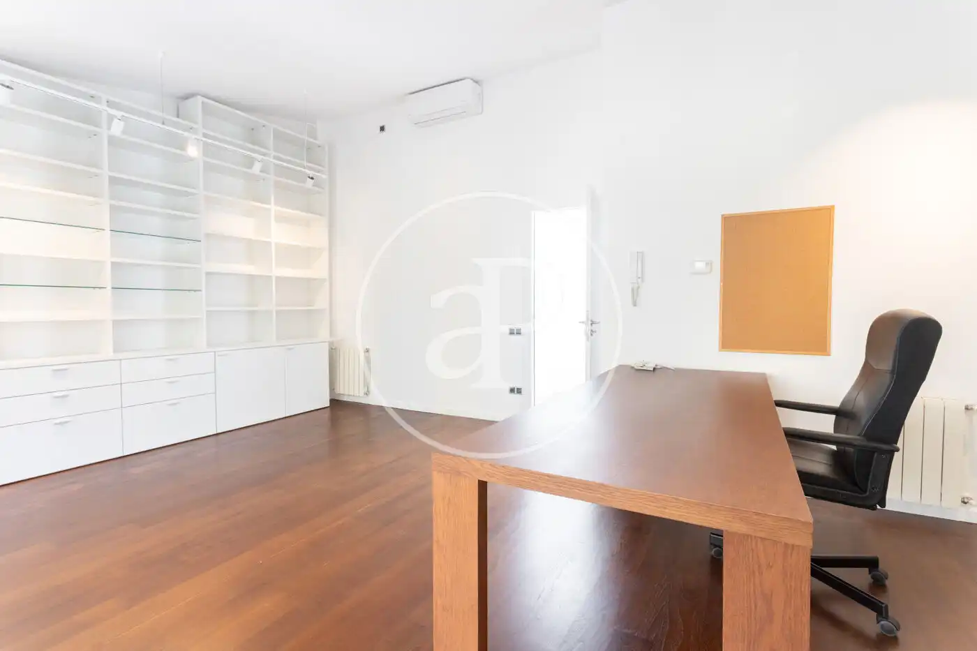 Detached homes for rent in Barcelona  with Air Conditioner, Heating and Private garden